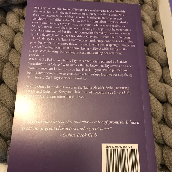 2 Canadian Wendy Hewlett “Taylor Sinclair” Novels - Picture 3 of 3